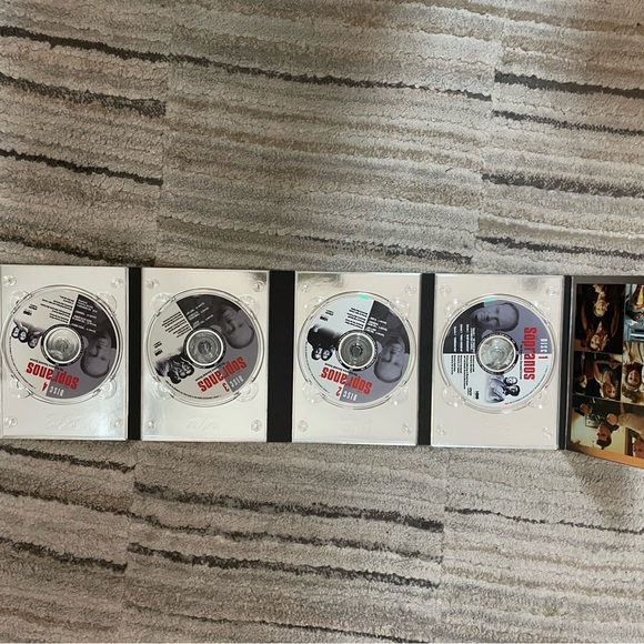 The Sopranos - 2nd Season, 4 DVD Set - Picture 4 of 7